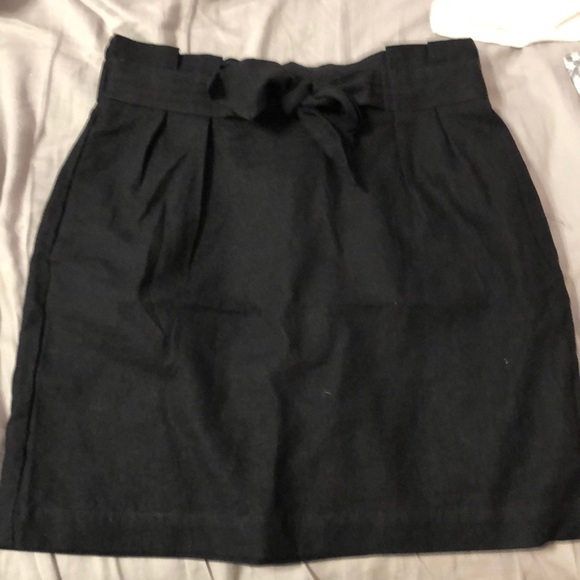 Linen paper bag skirt - Picture 3 of 3